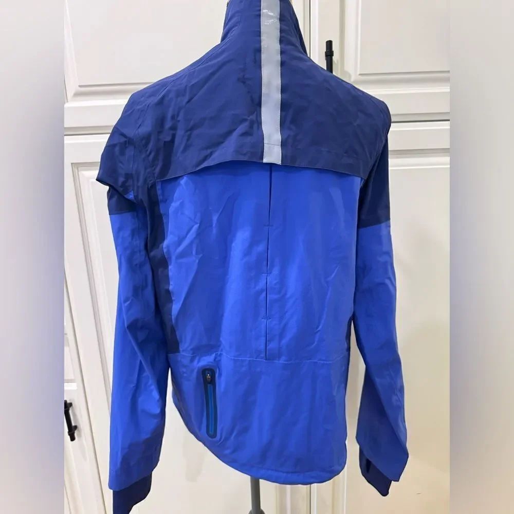 Lululemon technical running jacket, shell - Picture 4 of 8